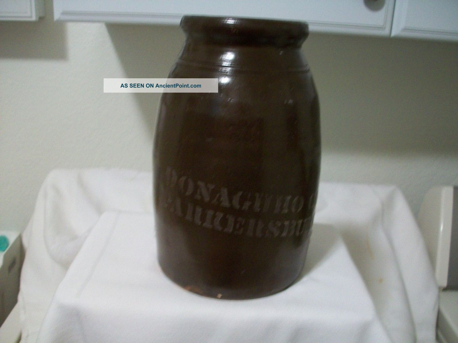 Aafa Hand Dipped Albany Slip Donaghho West Va.  Storage Stoneware Crock Crocks photo