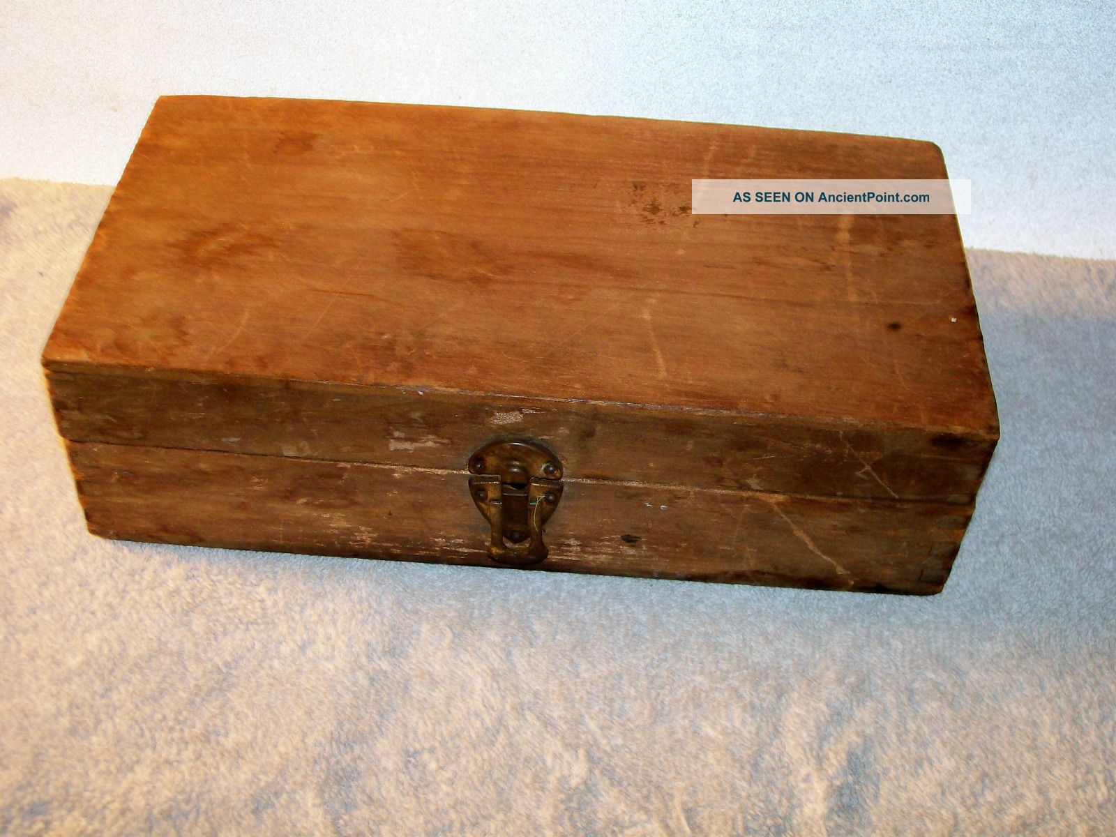 Great Vintage Dove Tailed Wooden Box Boxes photo