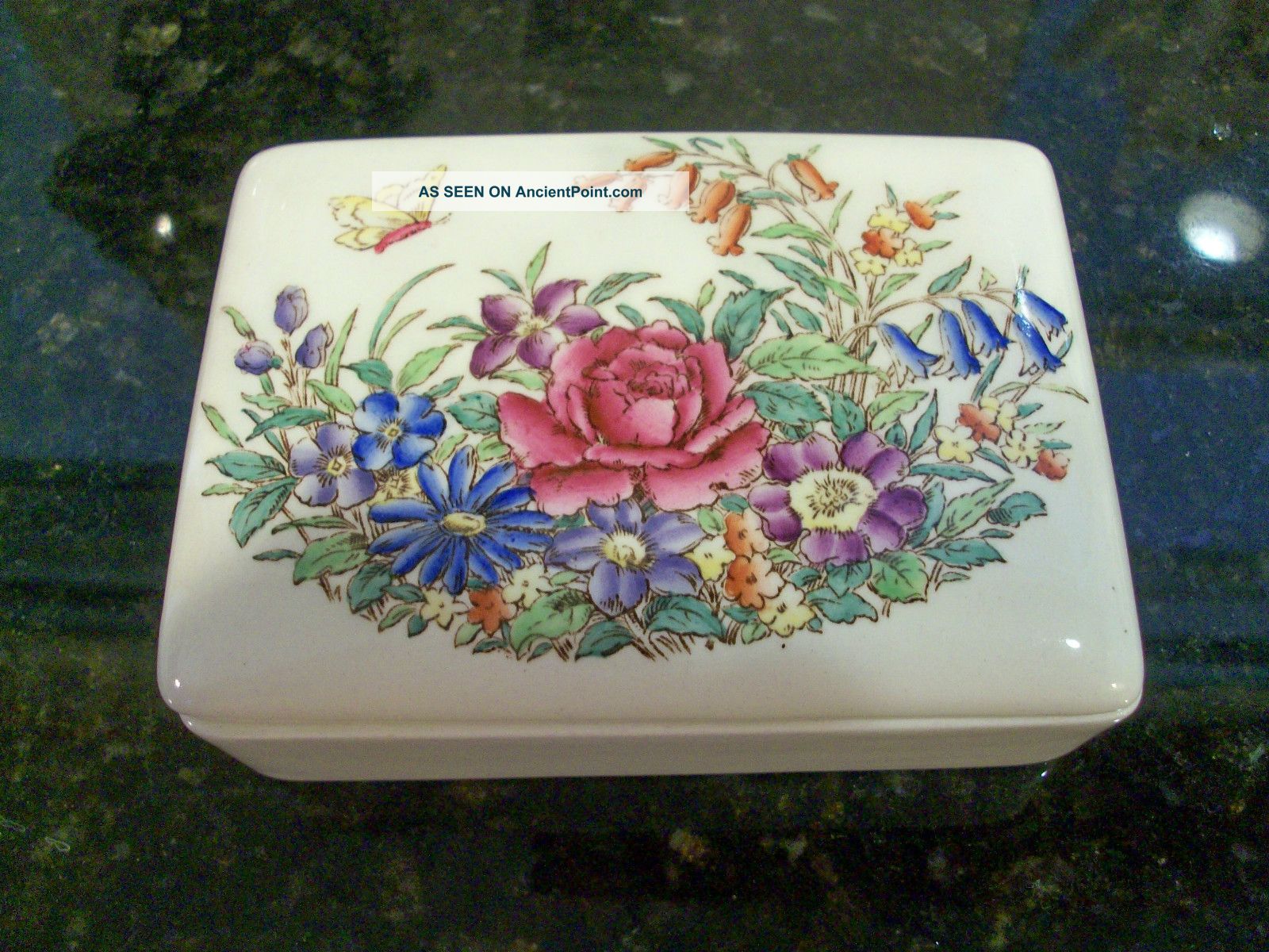 Wedgwood Antique Cigarrette Box - Etruria & Barlaston - Conway Pattern Boxes photo