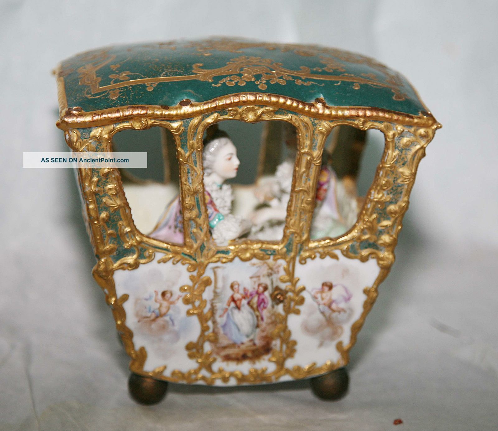 Antique Capodimonte Two Ladies In Coach Carriage Figurine Figurines photo