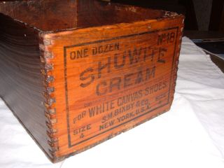 Primitive Finger Jointed Wooden Shuwite Cream Shoe Box,  S.  M.  Bixby & Co. photo