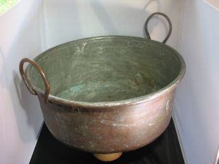 Antique Vintage American Hand Hammered Copper Pot In Rustic Condition photo