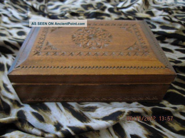 Elaborate Russian Mockba Hand Carved Wooden Box Woodenware photo