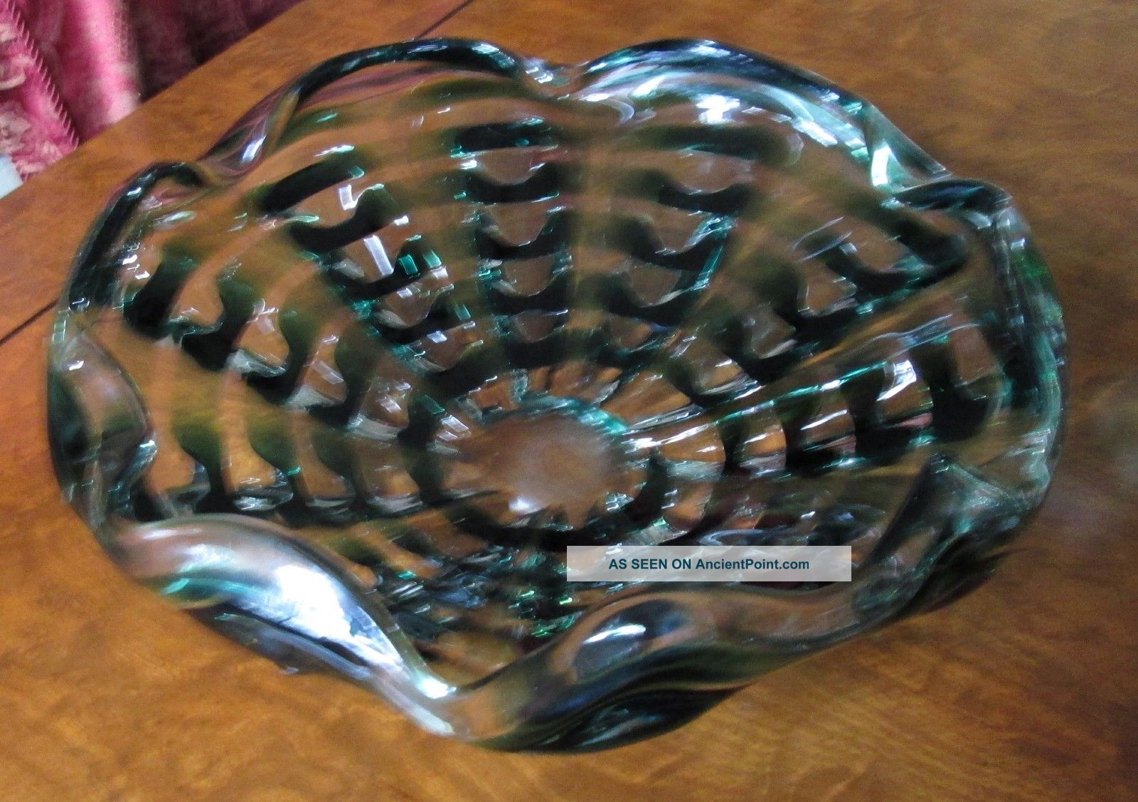 Wonderful Art Deco Green/black Banded Scalloped Centerpiece Bowl Bowls photo