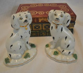Wonderful Pair Antique Vintage Europe Staffordshire Spaniel Dogs White Gilt 6 