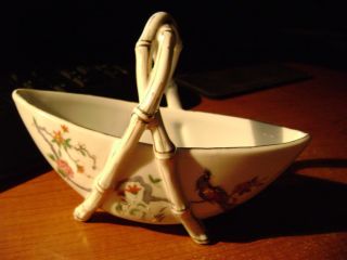 Vintage Laurel Wreath & Clover,  Japan Basket photo