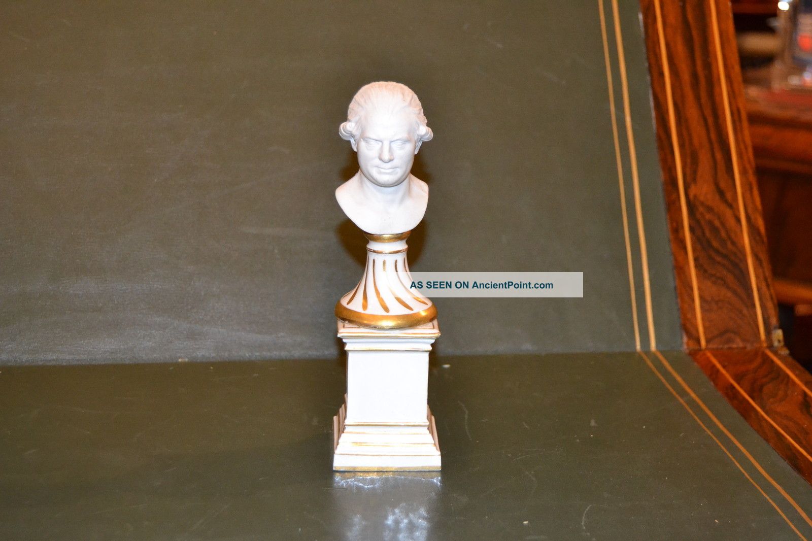 19th Century German Lessing Bust Porcelain Figurines photo