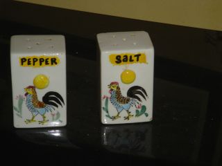 Early 1950 ' S Salt & Pepper Shakers,  Cork Stopper - Chicken/rooster - Japan.  Very Gd photo