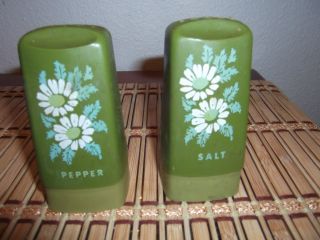 Vintage Green Salt And Pepper Shakers,  Hard Plastic.  Daisies,  Leaves,  On Green photo