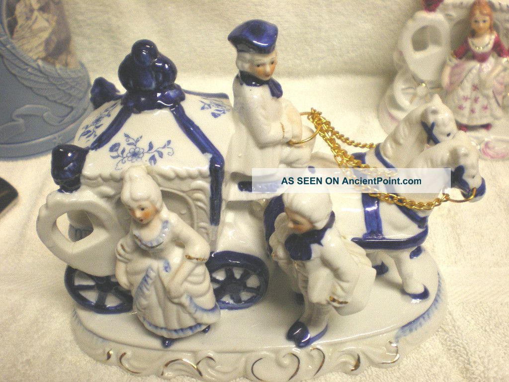 Dark Blue White Colonial Coach Lady & Footman Figurine Figurines photo