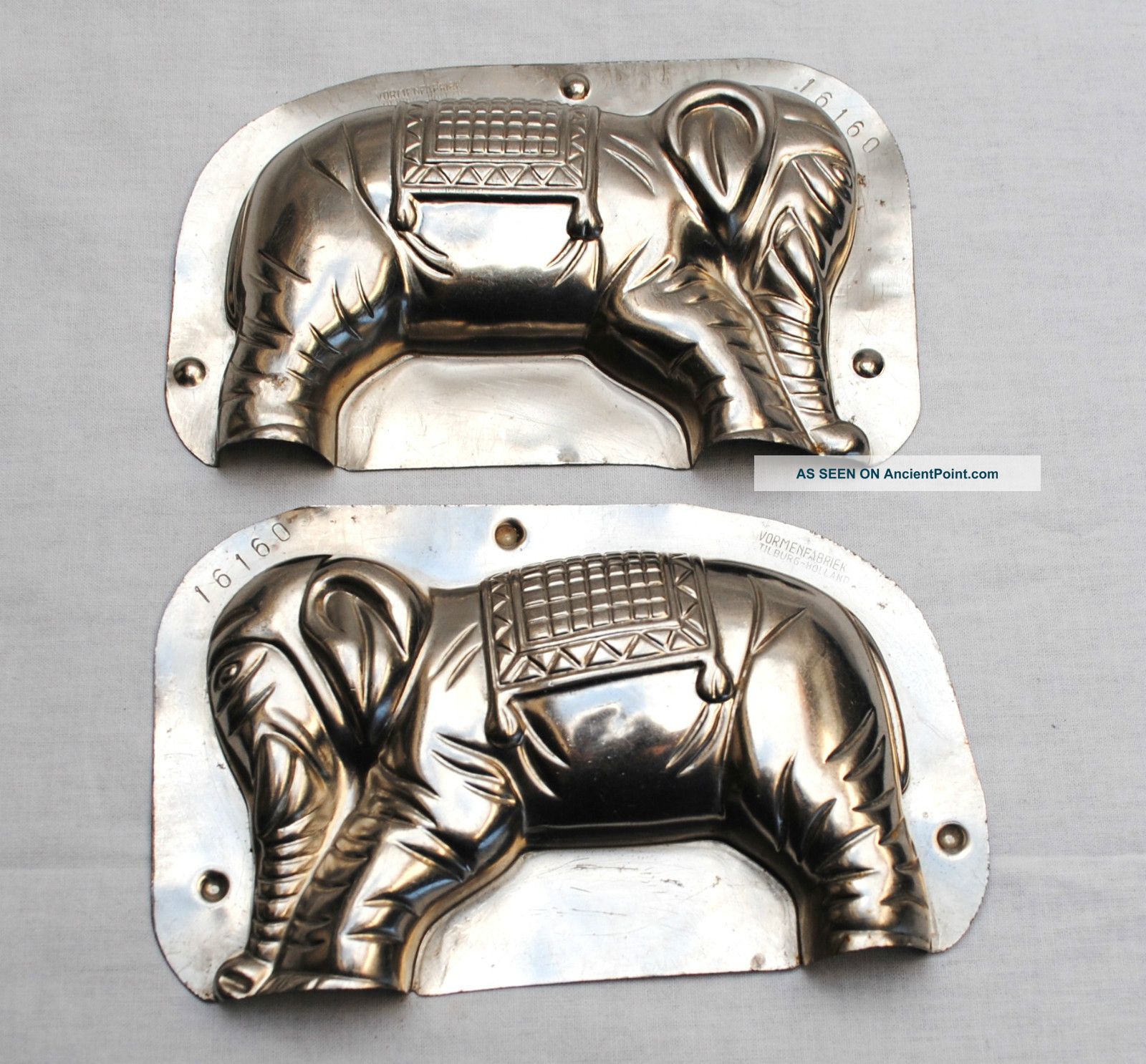 Antique Dutch Tin Chocolate Mold Elephant With Blanket Vormenfabriek Metalware photo