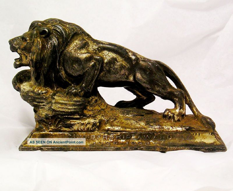 Vintage 1935 Lion Statue J8 Metalware photo