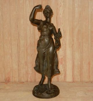 Antique Elegant Metal Classical Tiara Female Girl Harvest Woman Statue Sculpture photo
