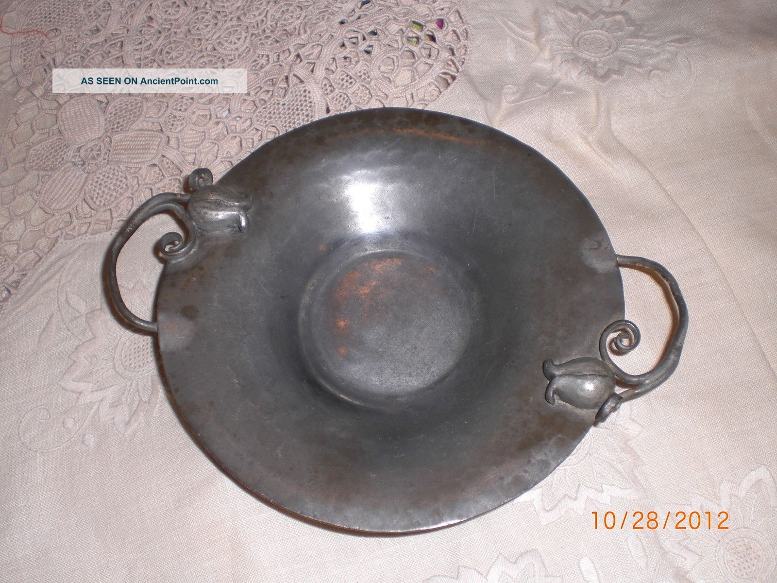 Pretty Art Deco Style Nekrassoff Hammered Pewter 5 