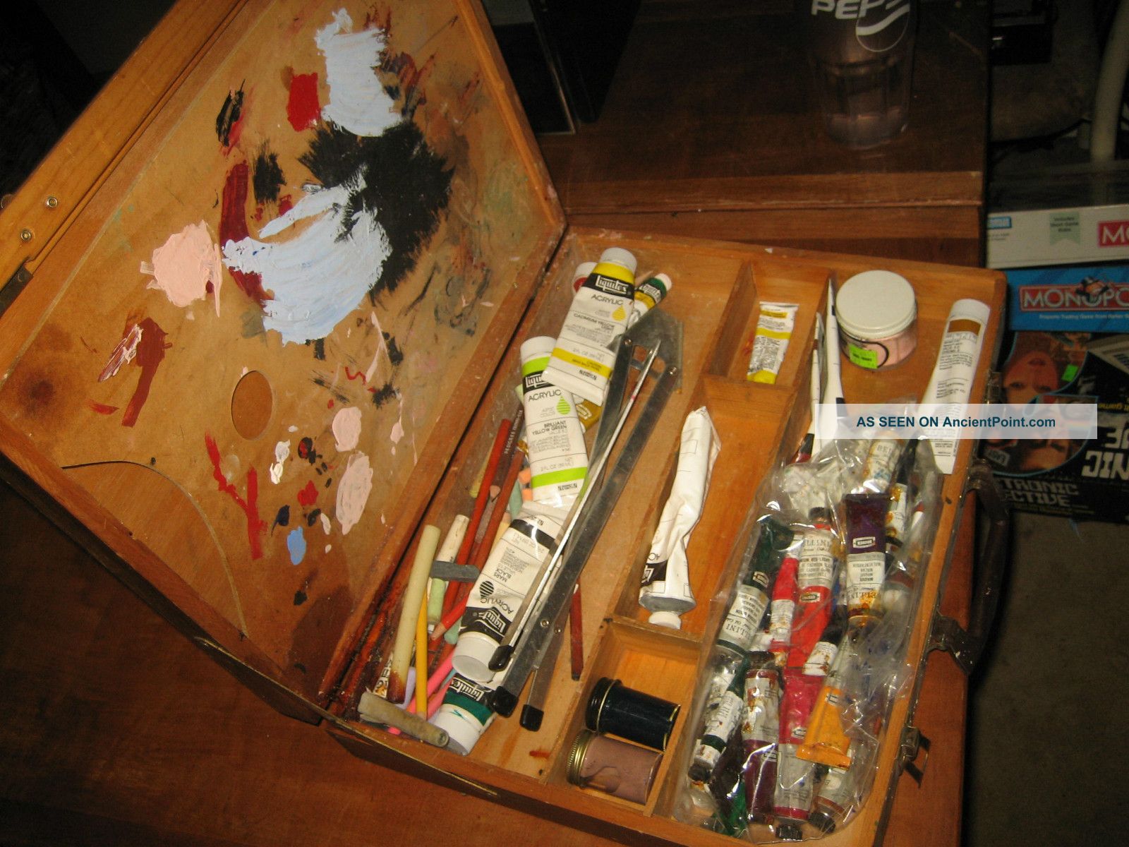 Antique Artist Paint Box Dovetail Wood Artists Traveling Painters Oil Vintage Boxes photo