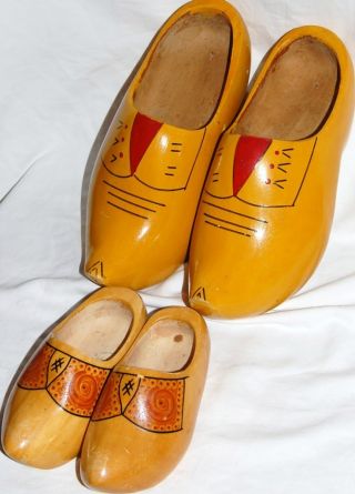 2 Decorative Holand Handmade Dutch Wood Wooden Yellow Farm Shoes Vintage Antique photo
