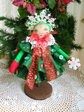 Primitive Folk Art Christmas Tree Girl 