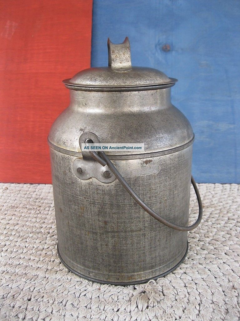 Antique Primitive 4 Quart (1 Gallon) Tin Milk Cream Can Pail,  Bail Handle Primitives photo
