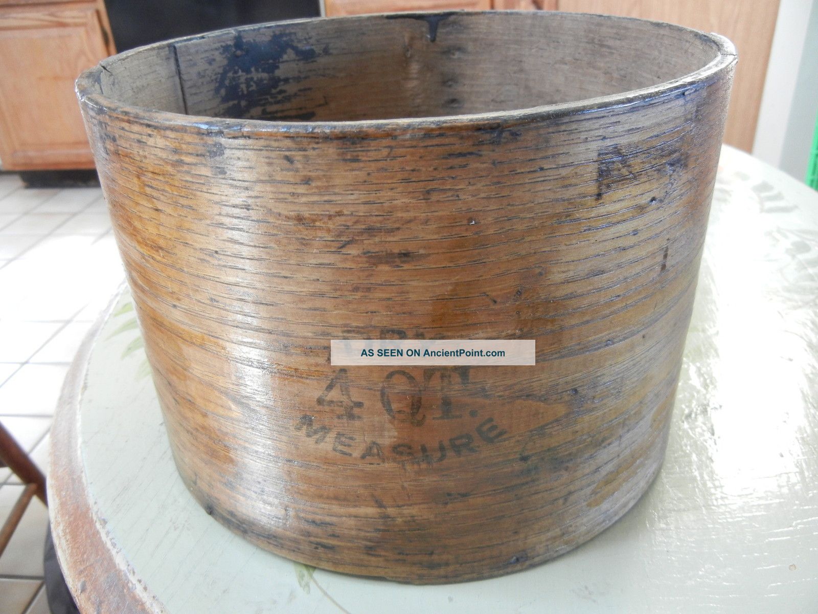 Antique 4 Qt.  Measuring Round Box Primitives photo
