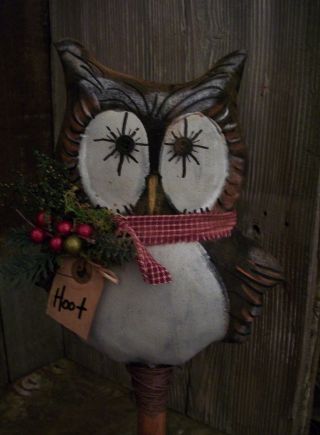 Primitive Owl Bobbin ==christmas Berries Doll == 13 X 7in.  === photo