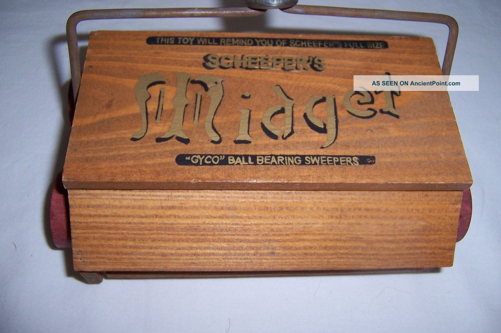 Antique Child ' S Scheefer ' S Midget Gyco Ball Bearing Carpet Sweeper/salesmans Primitives photo