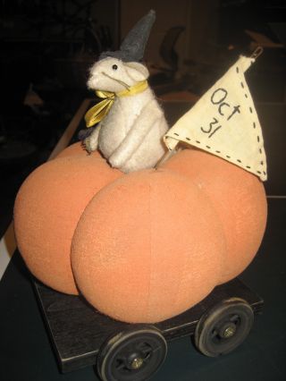Primitive Mouse Riding Pumpkin Whimsical 10 
