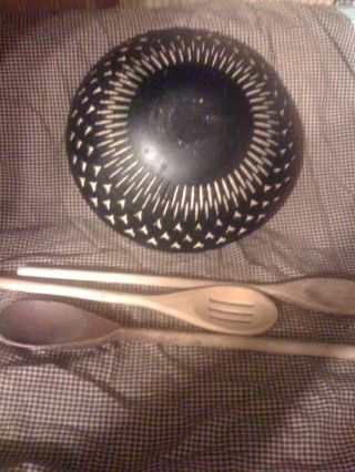 Primitive Starburst Wooden Bowl W/spoons photo