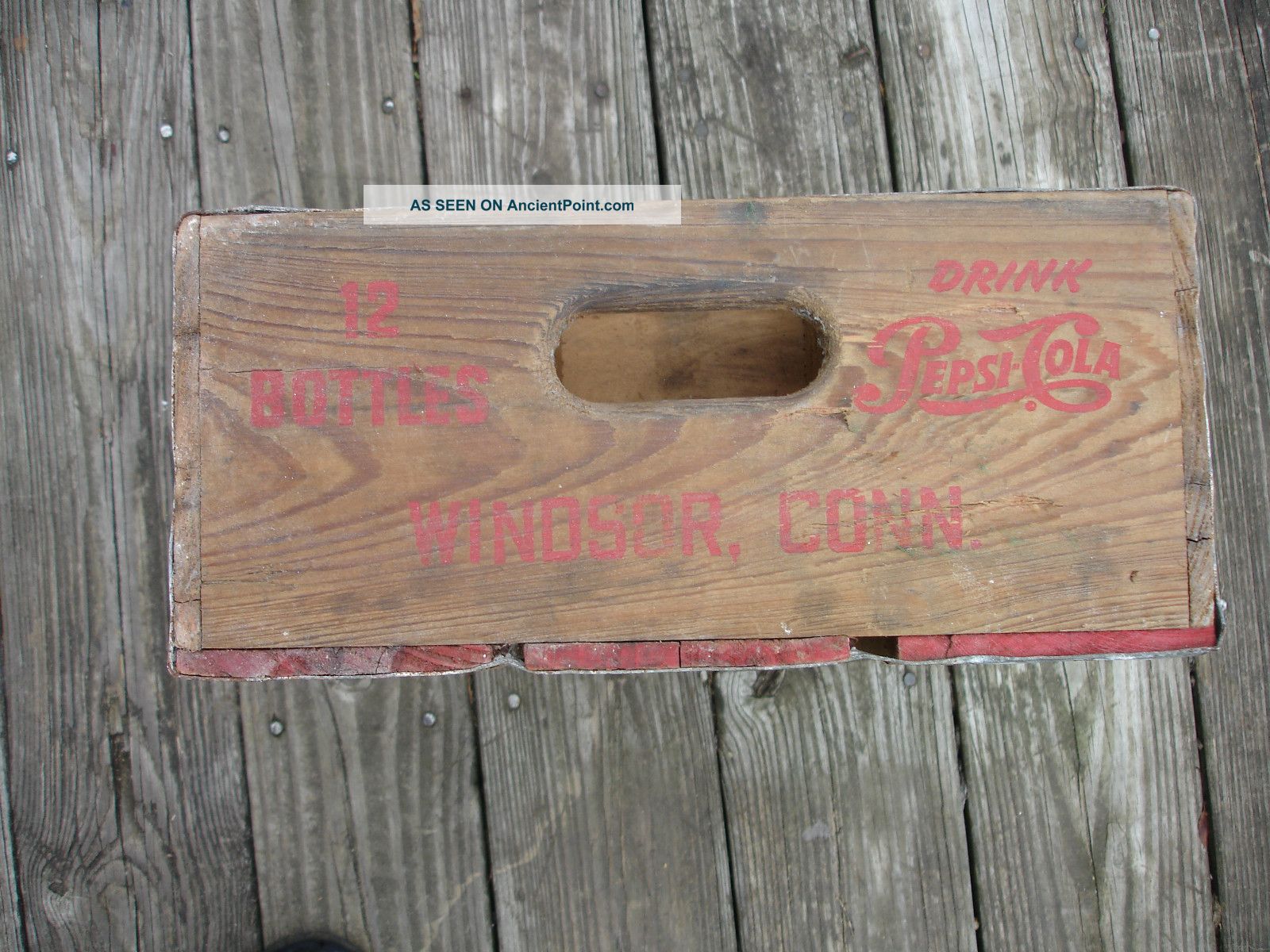 Windsor,  Ct.  Wooden Pepsi Soda Case 12 Quart Bottles Primitives photo