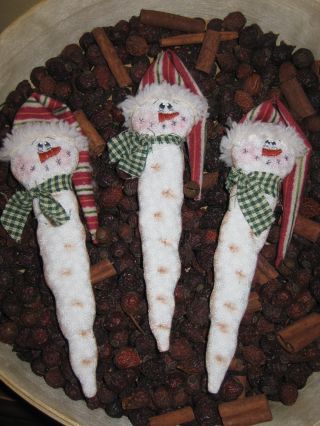 Primitive Hc Holiday Set 3 Snowman Icicles Bowl Fillers Ornies Tucks Ornaments photo
