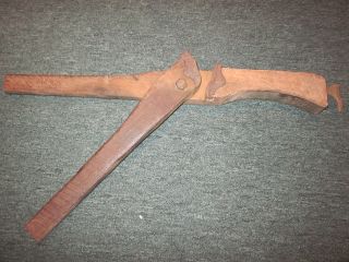 Great Old Wire Stretcher - Farm Tool photo