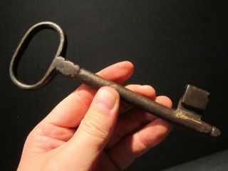 1 Hand Wrought Large Antique 17th 18th C Primitive Iron Skeleton Lock Key photo