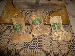 Prim Handmade Quilt Stocking Ornies Set Of 3 Wreaths On Each photo