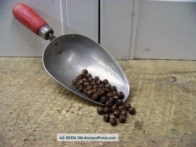 48 Primitive Rusty Rust Jingle Bells 6mm 1/4 