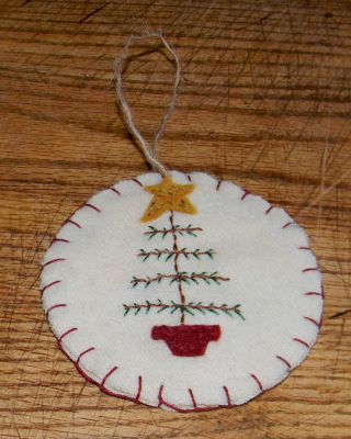 Primitive Penny Rug Christmas Ornament - Feather Christmas Tree With Star photo