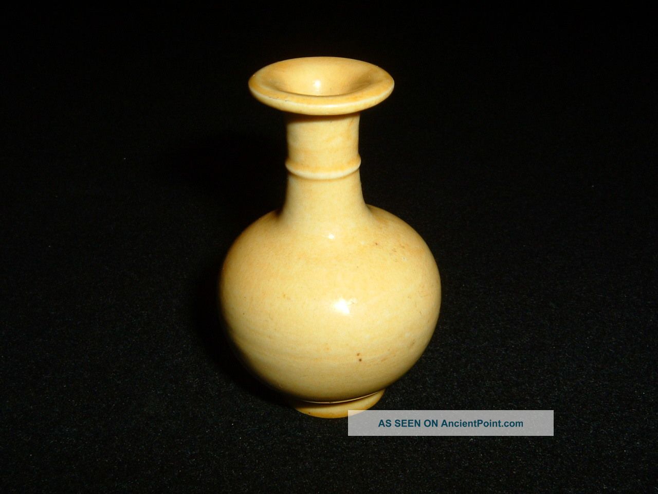 Vintage Chinese Yellow Miniature Vase Great Form 2 /2 Inch Vases photo