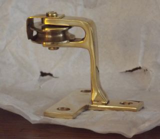 Brass Directional Pulley For Bell Fitting photo