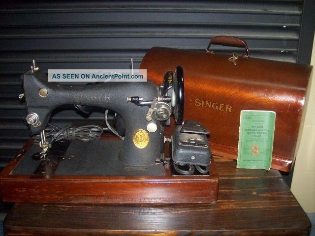 Singer Sewing Machine - Portable - 