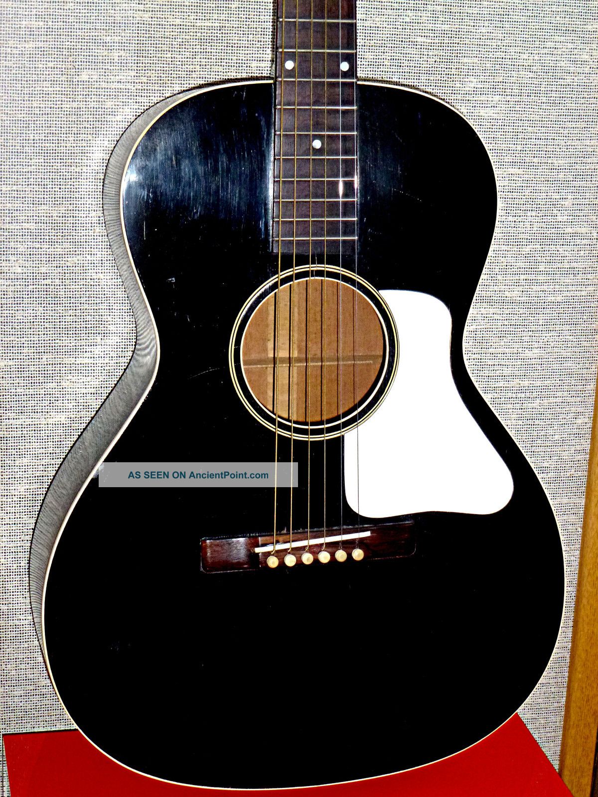 Gibson L - 00 Acoustic Guitar - Vintage 1930 - Black With White Pick Guard String photo