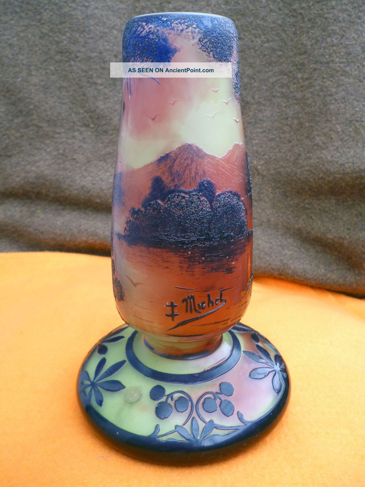 Art Nouveau Cameo Glass Vase - Michel Ex - Daum Nancy Worker Vases photo