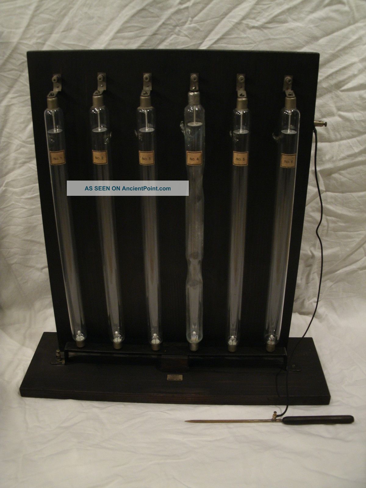 Discharge Tubes Cross ' Vacuum Scale,  About From The Year 1930 Other photo