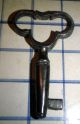 Unique Antique Ornate Vtg Old Fancy Bow Singer Sewing Machine Skeleton Key Steel Locks & Keys photo 5