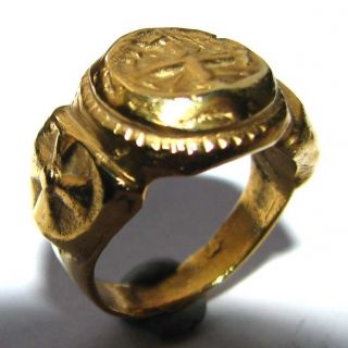 Fine Medieval Era Gold Gilt Ring - Teutonic Cross To Bezel And Shoulders photo