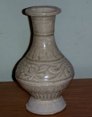 Song Dynasty Pale Celadon Glazed Pottery Vase With Incised Floral Decoration photo