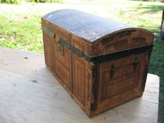 Antique Dome Top 1800s Trunk Stage Coach Chest Orig Condition Interior Tray photo