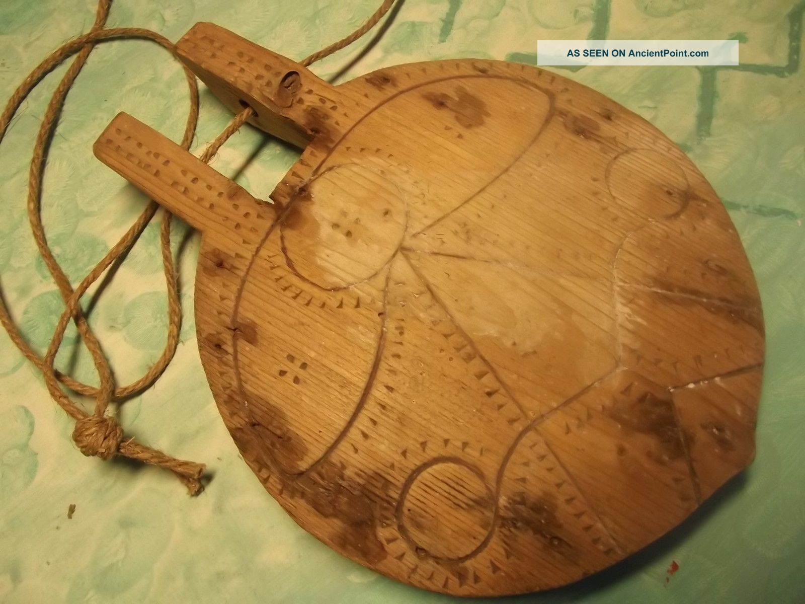 19 Century Antique Handmade Wood Wooden Beer Tankard Lid Cover Northen Europe Primitives photo