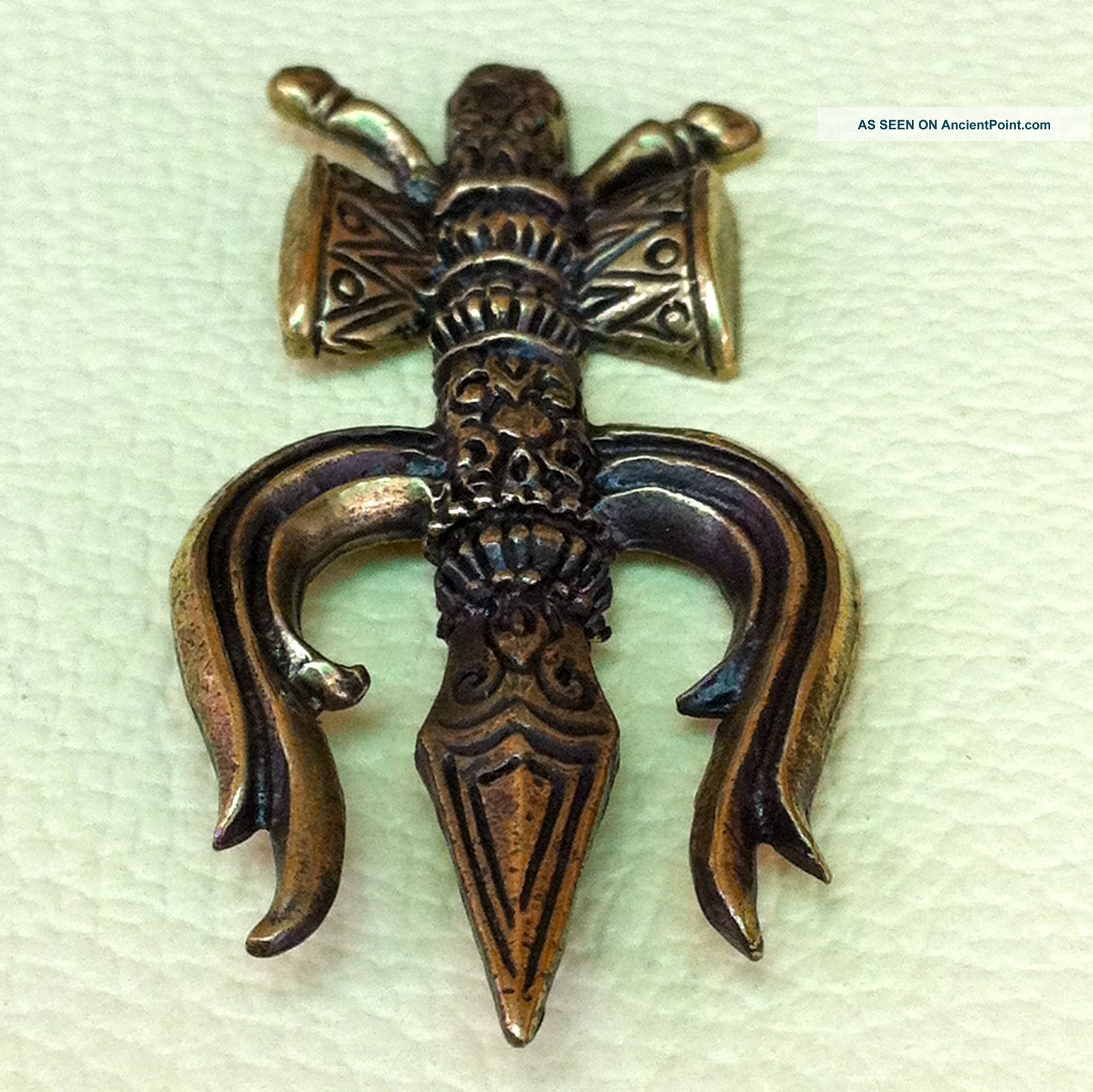 Magic Tibetan Amulet Life Protection Tibet Buddha Hip Pendent Amulets photo