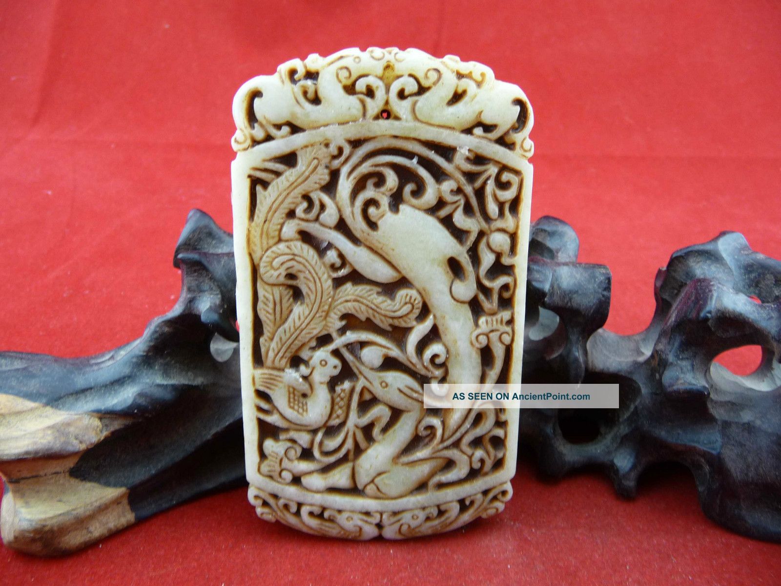 Chinese Hand - Carved Phoenix Carved Old Jade Pendant 822 Necklaces & Pendants photo