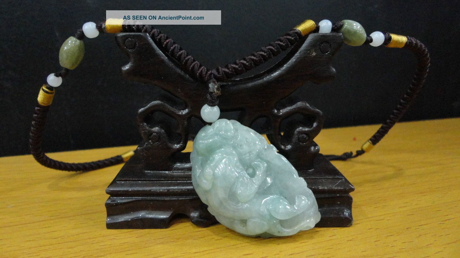 Chinese 100% Natural Green Ice Grade A Jade Jadeite Pendant/leaf Ivy Necklaces & Pendants photo