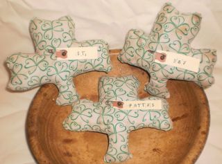 Set Of Three Clover Bowl Fillers St.  Pattys Day Grungy Shelf Ornies Ornie photo