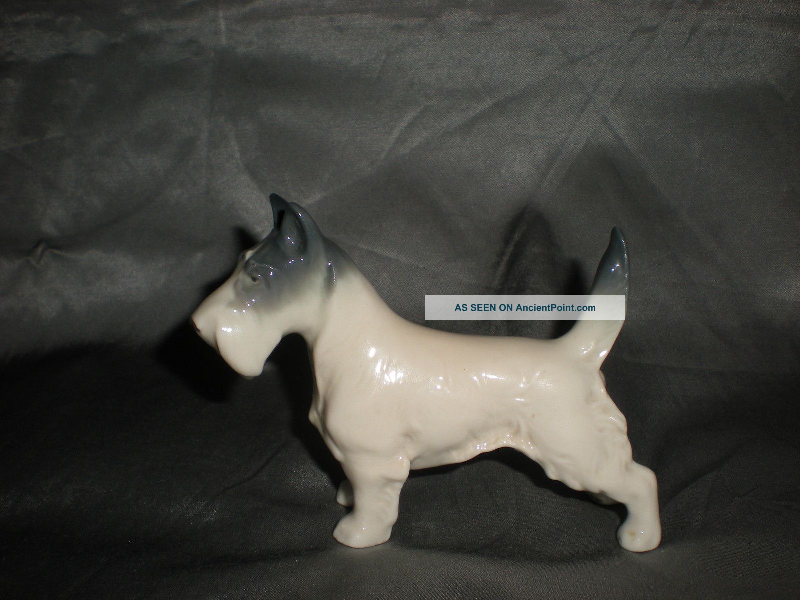 Metzler Ortloff Deutschland Porcelain Dog Figure Figurines photo